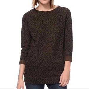 Obey Leopard Crewneck | Lightweight Sweater/Sweatshirt 🌸